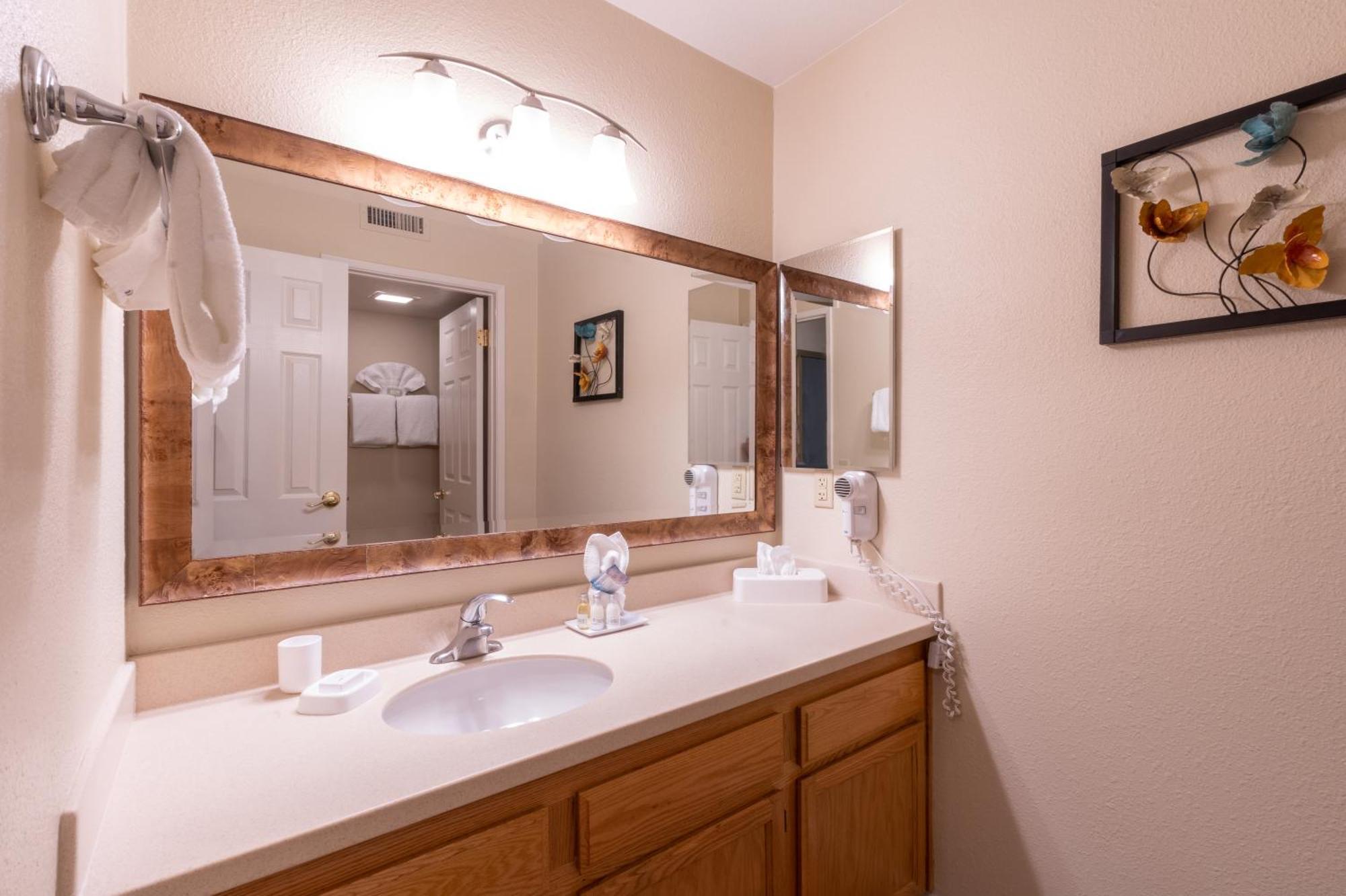 San Diego Country Estates Ramona Room photo